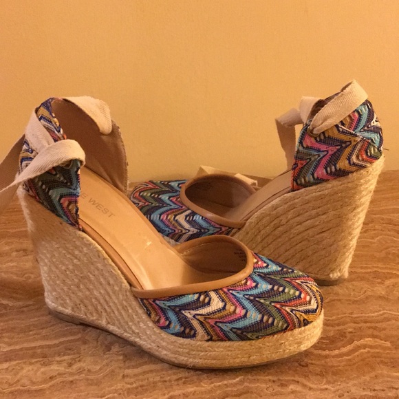 Nine West Shoes - Nine West wedge tie heels. 6M